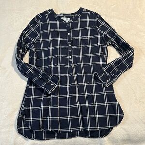 Old Navy 1/4 Button Tunic Top